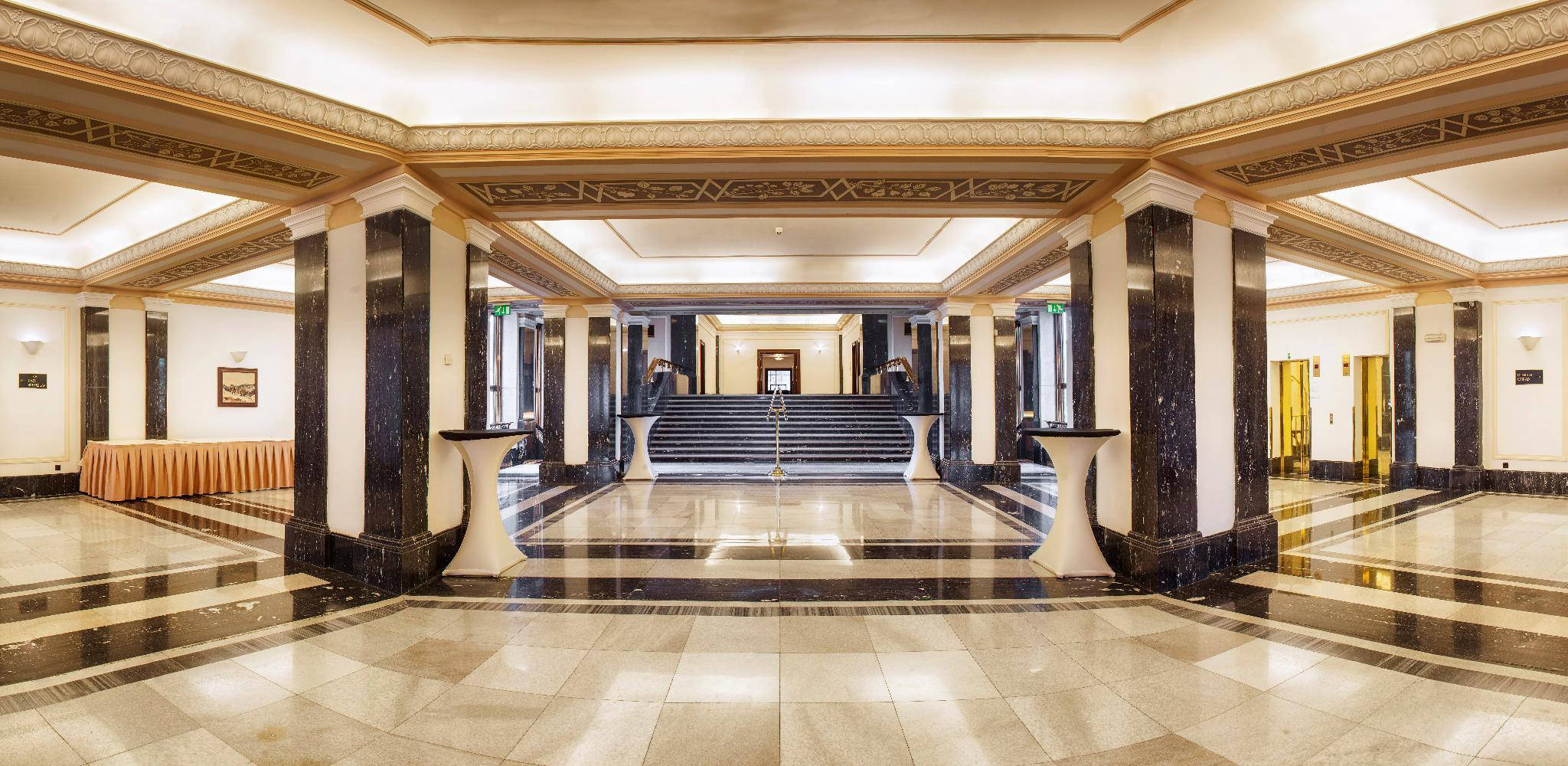 Hotel International Praguedejongintra-Vroegboekkorting