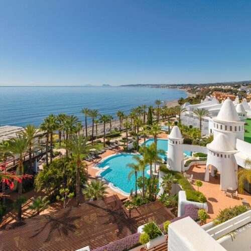 Hotel H10 Estepona Palace - logies & ontbijt-Sunweb-Vroegboekkorting