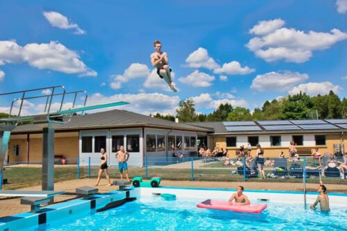 Give Camping og Cafetaria-Suncamp-Vroegboekkorting