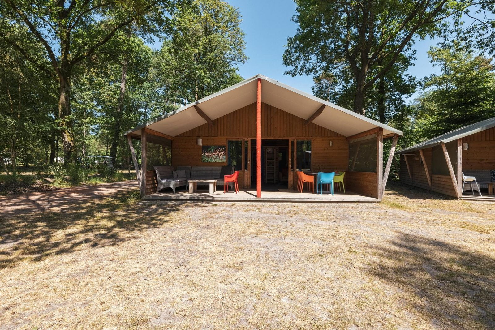 Regenbooglodge 6 personen-de-berenkuil-Vroegboekkorting